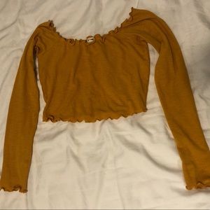 Long sleeve crop top
